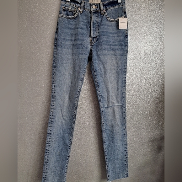 NWT We The Free  High Waist, Raw Hem Jeans  Size 25 - Picture 1 of 5
